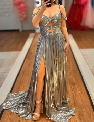 Niulatu Off-the-Shoulder Sheath Silver Long Prom Dresses Pleated Long Birthday Dresses Slit Silver Evening Dresses HZ1026